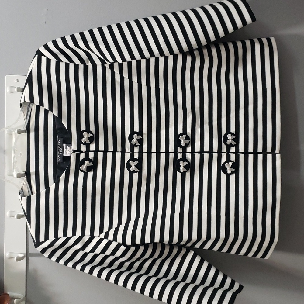 Molly & Maxx Petite Ivory and Black Stripe 3/4 Sleeve Jacket